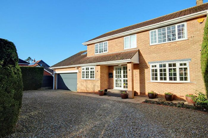 4 Bedroom Detached House For Sale In Church Lane, Sproatley, Holderness, HU11