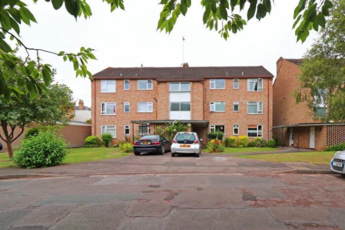 2 Bedroom Flat To Rent In Lansdown, GL50