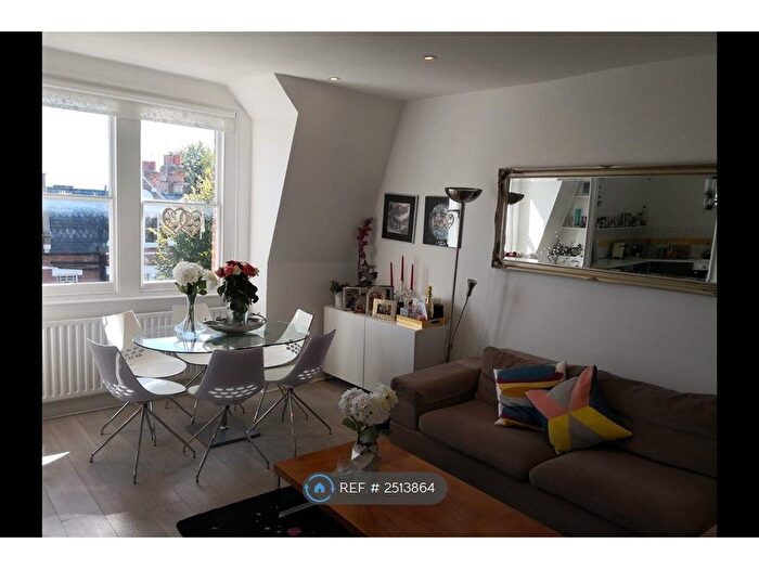 2 Bedroom Flat To Rent In Highgate, London, N19