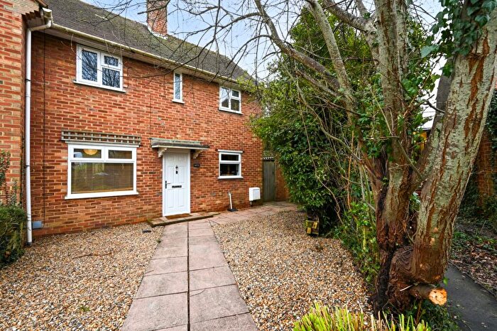 2 Bedroom Semi-Detached House For Sale In The Stringwalk, Hailsham, BN27