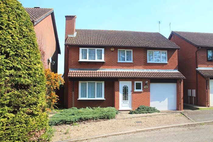 4 Bedroom Detached House To Rent In Orne Gardens, Bolbeck Park, MK15