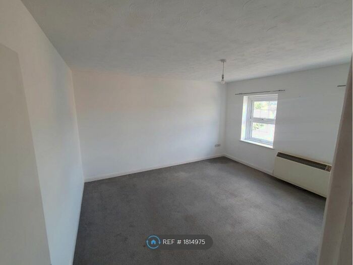 2 Bedroom Flat To Rent In Bevills Place, March, PE15