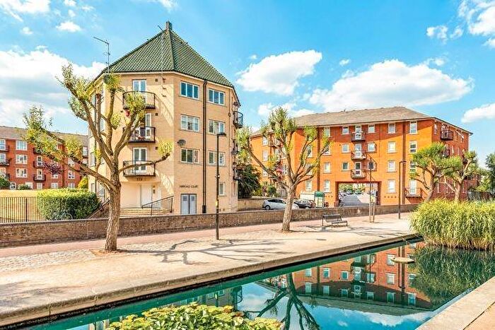 1 Bedroom Apartment To Rent In Aberdale Court, Garter Way, SE16