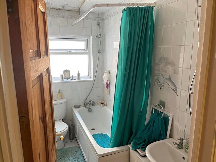 2 Bedroom Duplex For Sale In Nelgarde Road, London, SE6