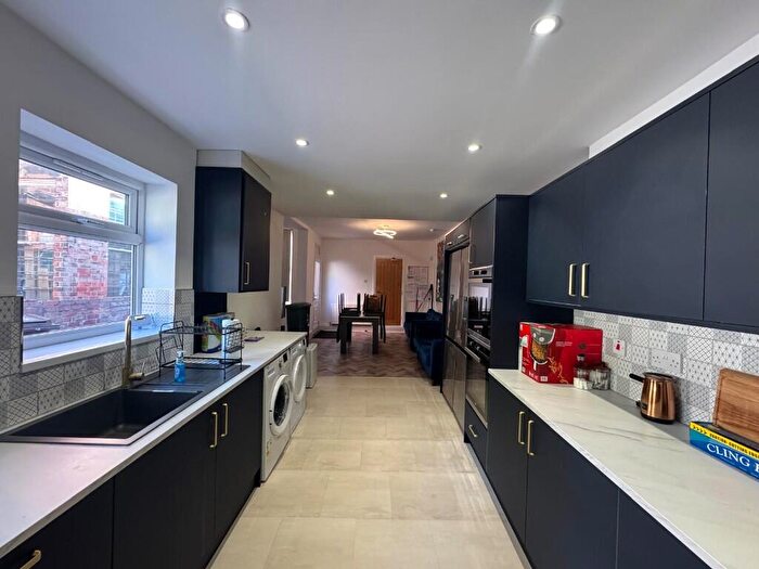 7 Bedroom Semi-Detached House To Rent In Lenton Boulevard, Nottingham, Nottinghamshire, NG7