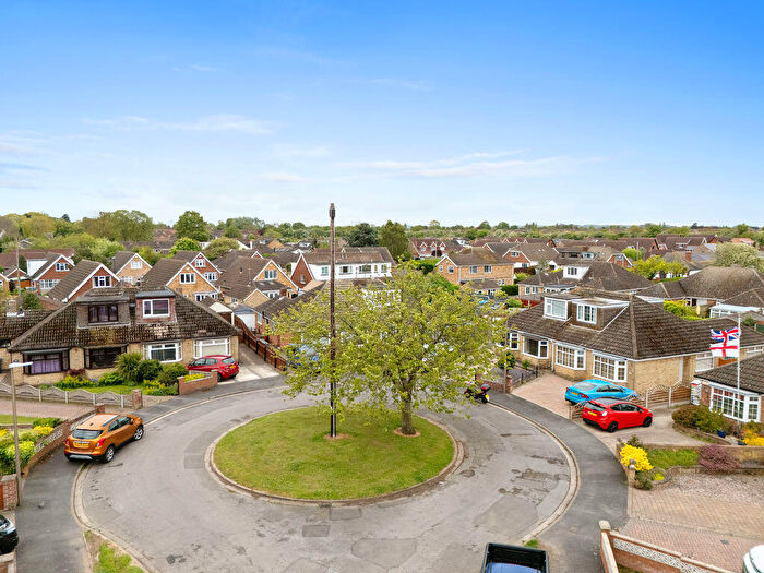 4 Bedroom Semi-Detached Bungalow For Sale In Thornton Court, New Waltham, DN36