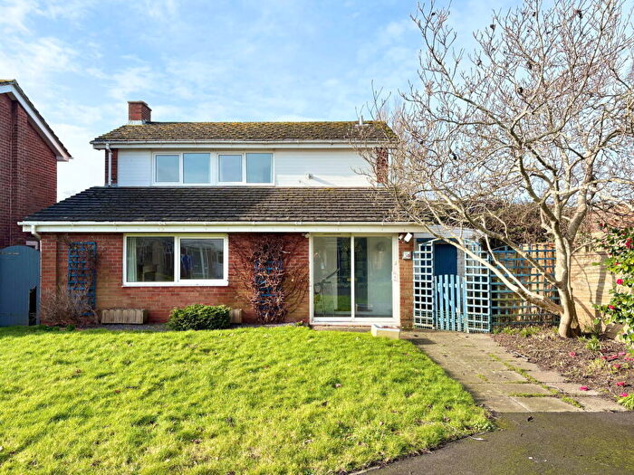 3 Bedroom Detached House For Sale In Repton Close, Alverstoke, Gosport., PO12
