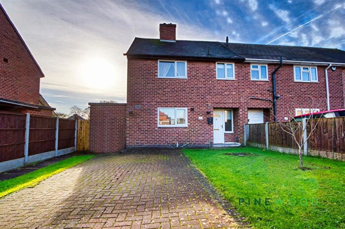 2 Bedroom Semi Detached House For Sale In Redfern Street, New Tupton, Chesterfield, Derbyshire, S42