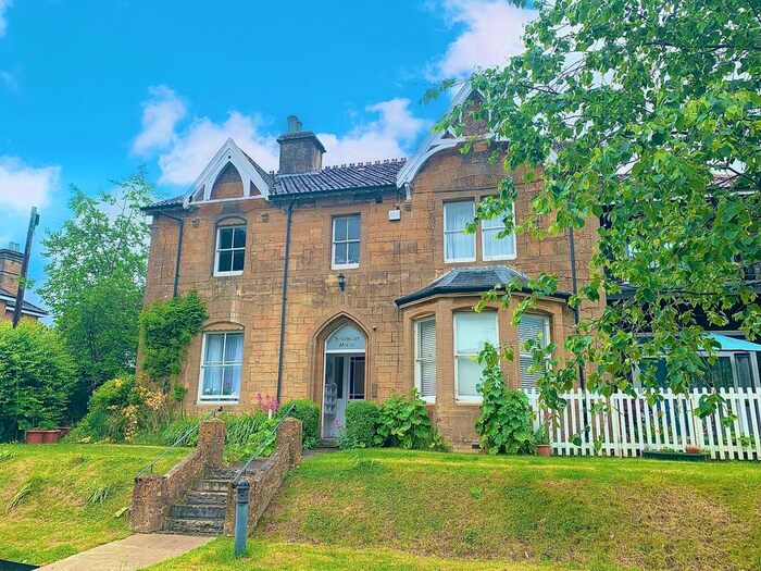 1 Bedroom Flat To Rent In North Road, Sherborne, DT9