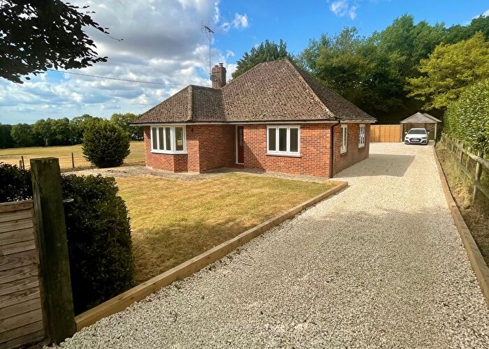 2 Bedroom Bungalow To Rent In Red Shute Hill, Hermitage, Thatcham, RG18