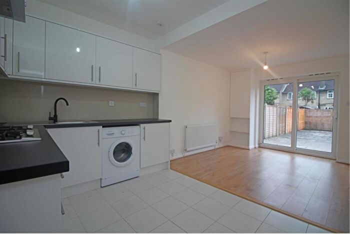 3 Bedroom Property To Rent In Heathstan Road, London, W12
