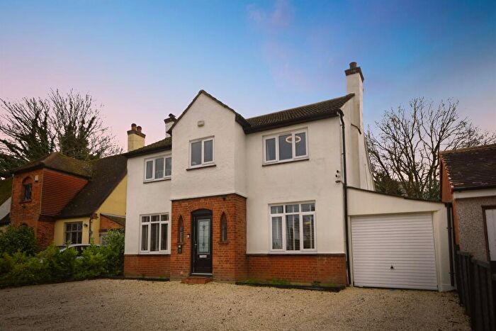 5 Bedroom Detached House For Sale In London Road, Brentwood, CM14