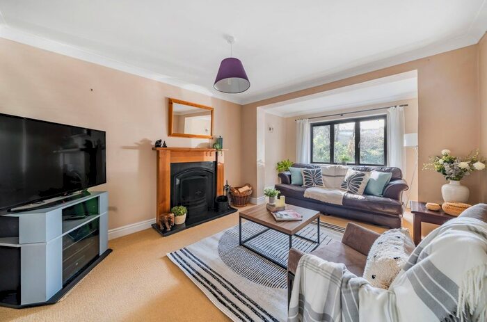 5 Bedroom Semi-Detached House For Sale In Stone Court Lane, Pembury, TN2