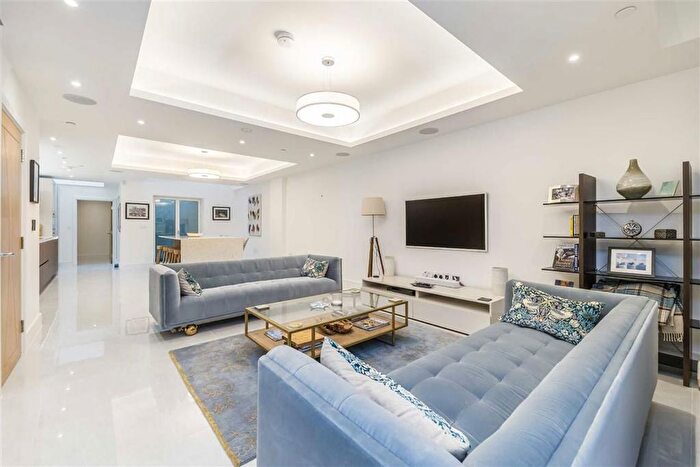 4 Bedroom Property For Sale In Hyde Vale, Greenwich, SE10