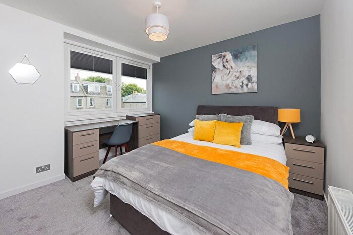 3 Bedroom Flat To Rent In Constitution Street, Aberdeen, AB24
