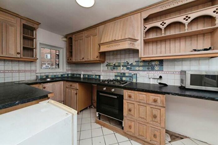 1 Bedroom Flat To Rent In Thurlby Close, Harrow, HA1
