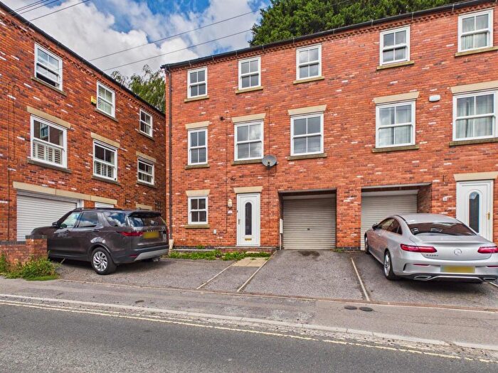 3 Bedroom Town House For Sale In Nottingham Road, Belper, DE56
