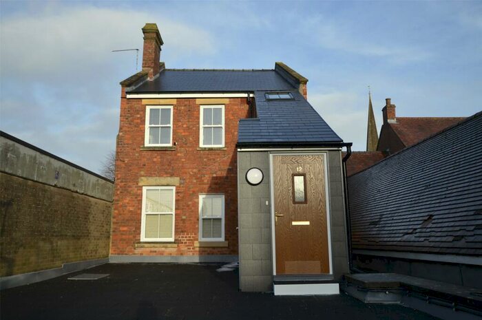 2 Bedroom Apartment To Rent In George Street, Stroud, GL5