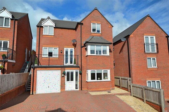 5 Bedroom Detached House For Sale In Brynmor Heights, Newtown, Powys, SY16