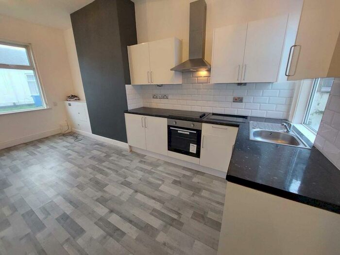 1 Bedroom Terraced House To Rent In The Square, Grimsby, DN32