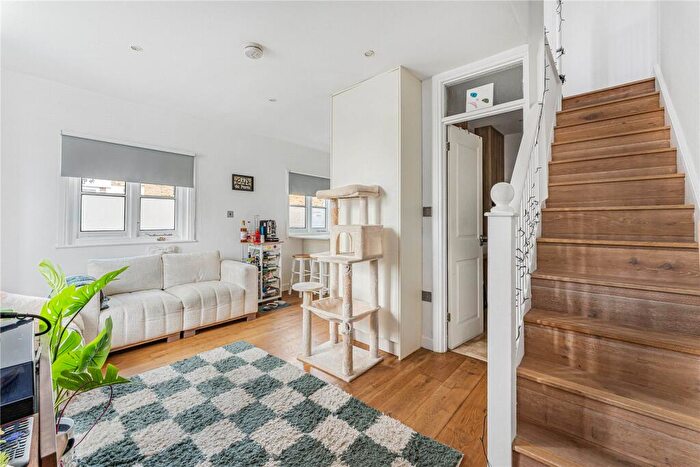 2 Bedroom End Of Terrace House For Sale In Lyal Road, London, E3