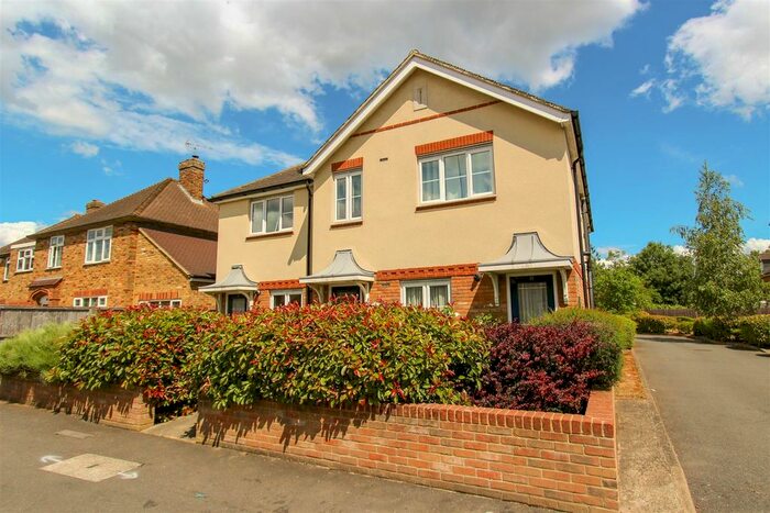 1 Bedroom Flat To Rent In Merryfields, Uxbridge, UB8