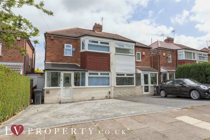 2 Bedroom House To Rent In Courtenay Road, Birmingham, B44