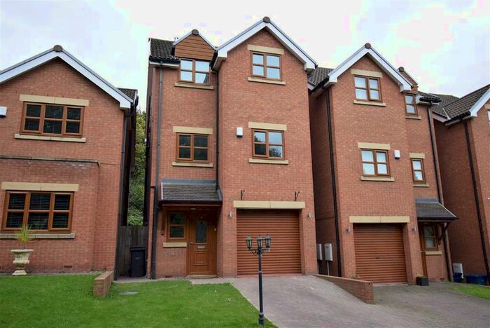 4 Bedroom Detached House To Rent In West Park View, West Way, South Shields, NE33