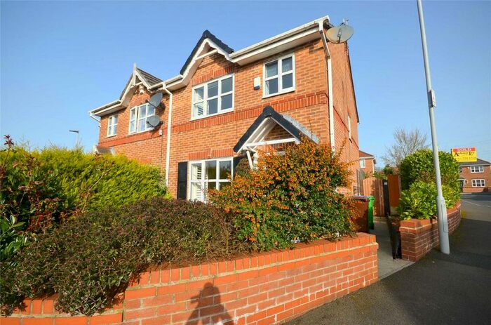 3 Bedroom Semi-Detached House To Rent In Crosslee Road, Blackley, Manchester, M9