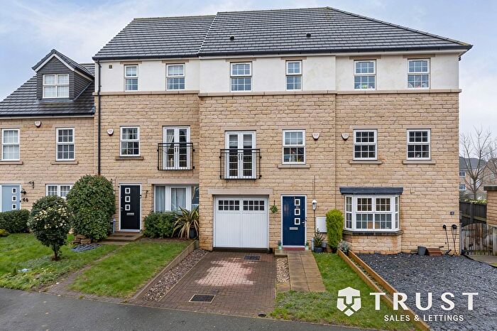 3 Bedroom Terraced House For Sale In Jilling Ing Park, Dewsbury, WF12