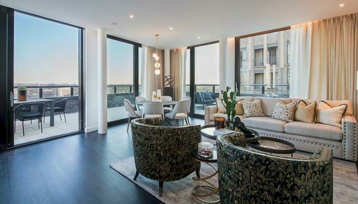 2 Bedroom Apartment To Rent In Thornes House, Nine Elms, London, SW11