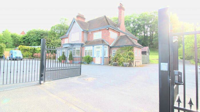 9 Bedroom Detached House To Rent In Stroude Road, GU25