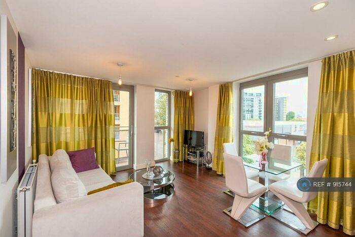 2 Bedroom Flat To Rent In Venice Corte, London, SE13