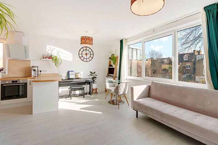 2 Bedroom Flat To Rent In Cressy Court, Wingate Road, London, W6