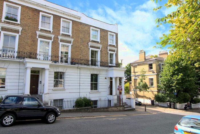 2 Bedroom Flat To Rent In Gipsy Hill, Upper Norwood, London, SE19