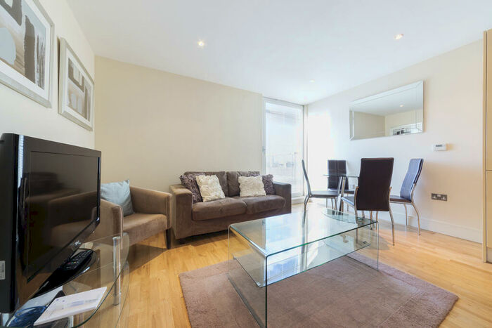 1 Bedroom Apartment To Rent In Lanterns Way, London, E14