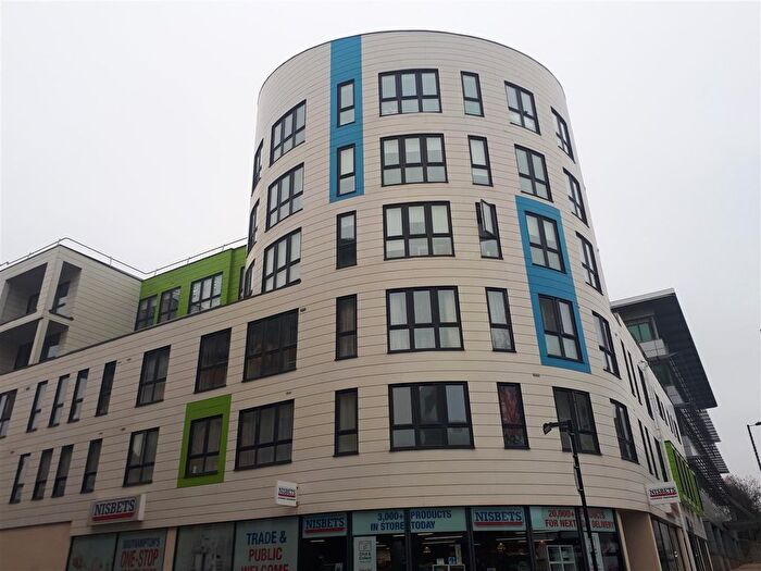 1 Bedroom Flat To Rent In Commercial Road, Southampton, SO15