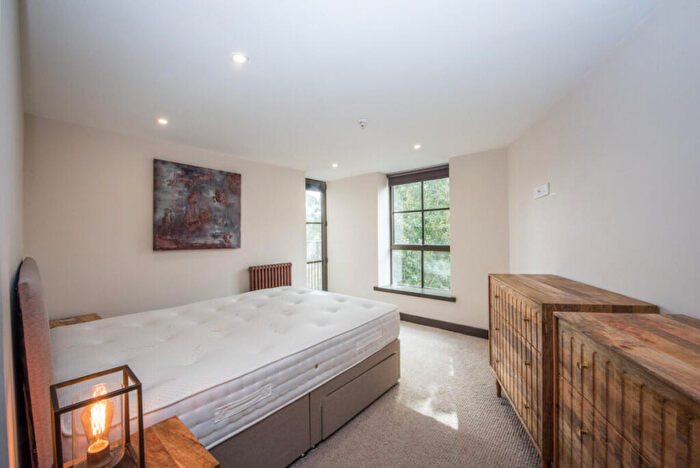 2 Bedroom Apartment To Rent In Clavering Place, Newcastle, NE1