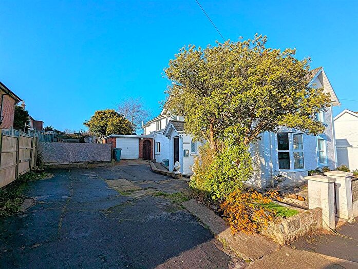 3 Bedroom Semi-Detached House For Sale In Albert Road, Shanklin, PO37