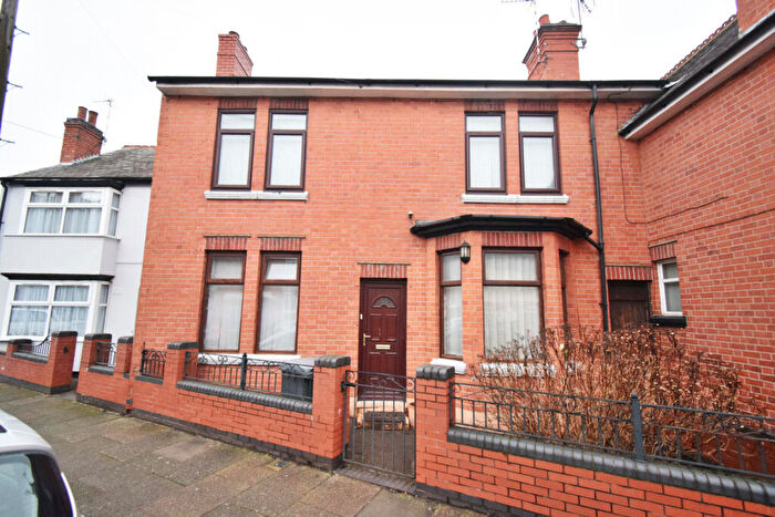 3 Bedroom Terraced House To Rent In Saltersford Road, Rowlatts Hill, Leicester, LE5