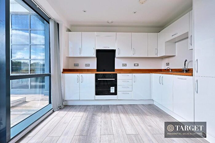2 Bedroom Duplex For Sale In Edinburgh Gate, Harlow, CM20