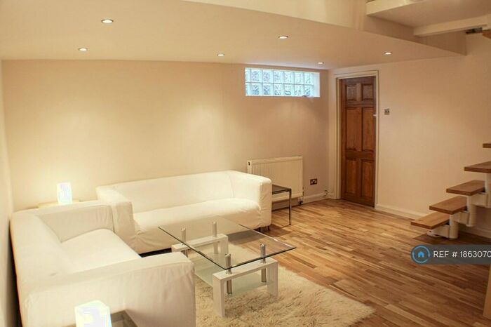 1 Bedroom Detached House To Rent In Wembury Mews, London, N6