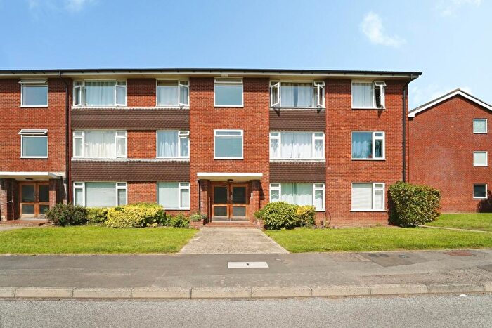 2 Bedroom Flat For Sale In Sterling Court, Cheltenham, Gloucestershire, GL51