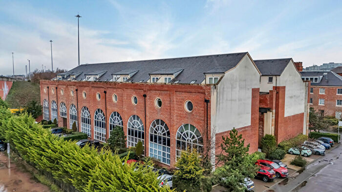 2 Bedroom Flat For Sale In Cook Street, Tradeston, G5