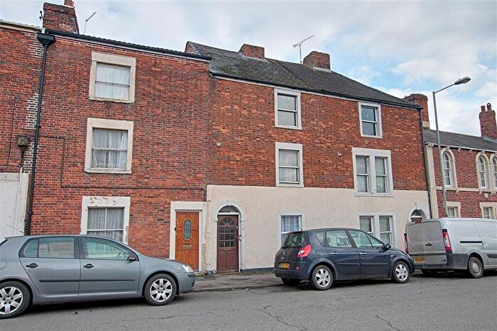 Flat To Rent In Timbrell Street, Trowbridge, BA14