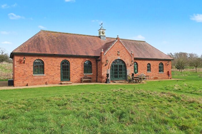 2 Bedroom Detached House To Rent In Erpingham, NR11