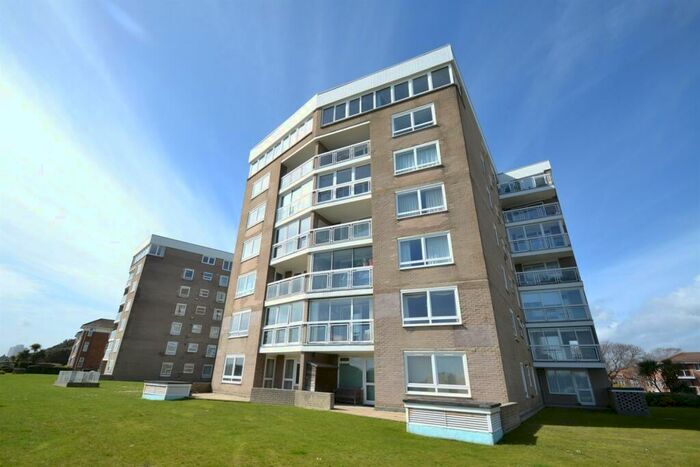 3 Bedroom Flat To Rent In Boscombe Manor, BH5