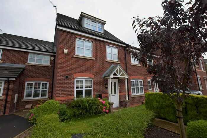 3 Bedroom Mews To Rent In Jasmine Avenue, Macclesfield, SK10