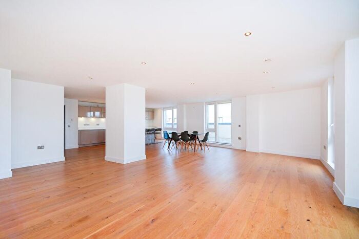 3 Bedroom Apartment To Rent In Brighton Marina, Brighton, BN2