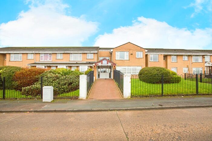 2 Bedroom Apartment For Sale In Cumberland Close, Halifax, West Yorkshire, HX2